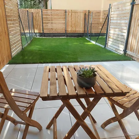 Stella Patio With Garage & Private Terrace * Brünn